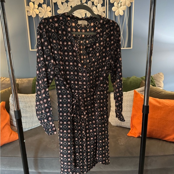 Loft dress- size LP - Picture 3 of 3